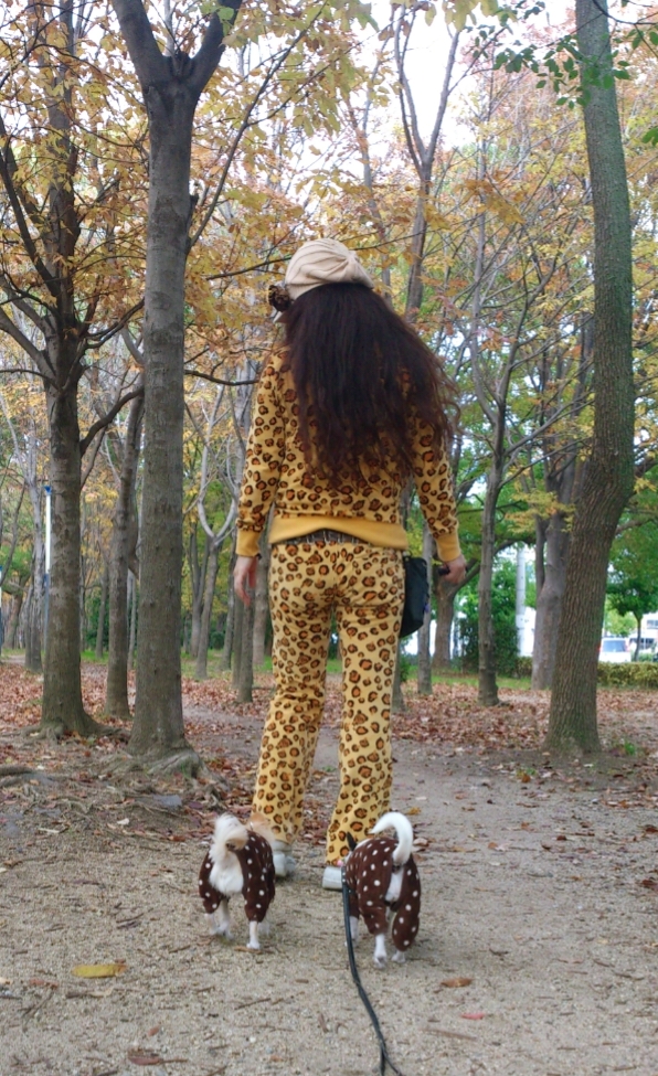 Kazuko Ogawa �S�X���� �S�V�b�N �����[�^ �f�U�C�i�[